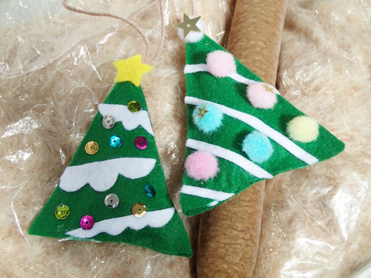 ガマの綿毛でクリスマス飾り作り（12/15開催）